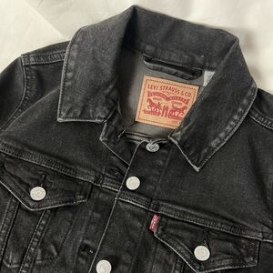 Women’s XS Levi’s Black Denim Jacket NWOT